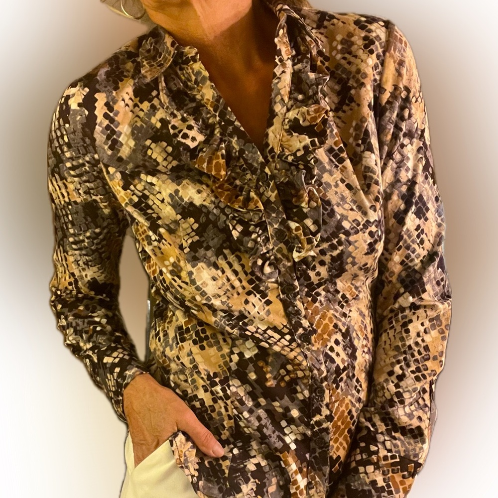 Avenue design multicolored collared long sleeve button down blouse size S